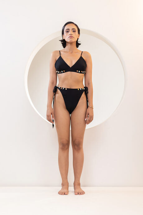 BLACK BIKINI