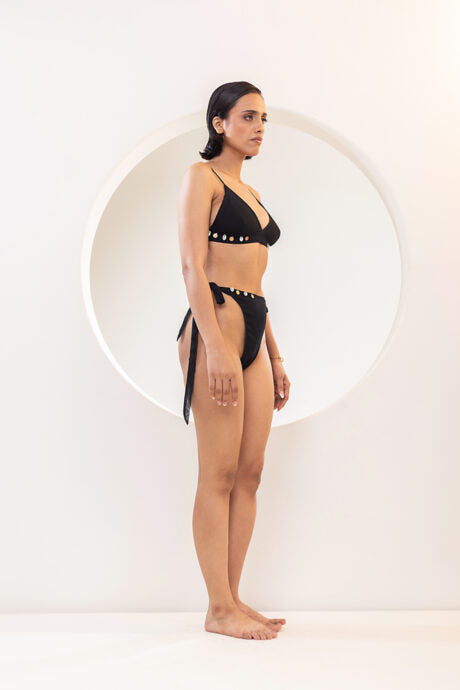 BLACK BIKINI