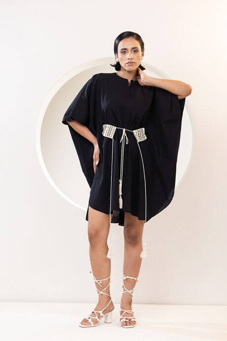 BLACK EMBROIDERED BRALETTE