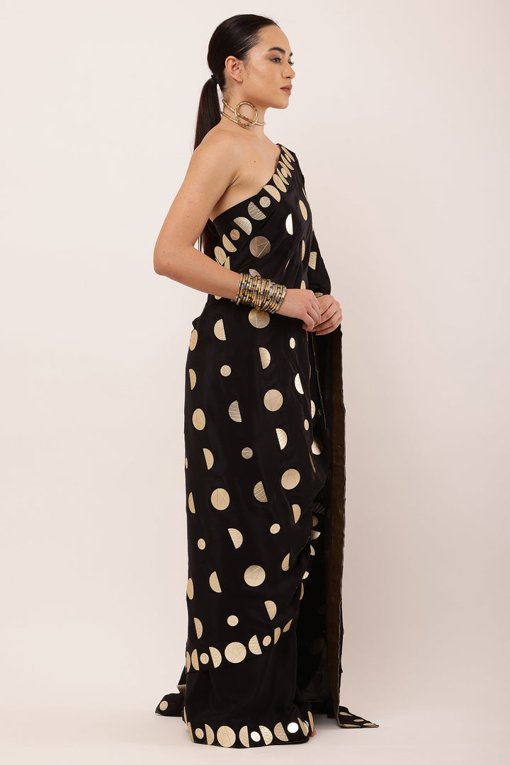 BLACK EMBROIDERED SAREE