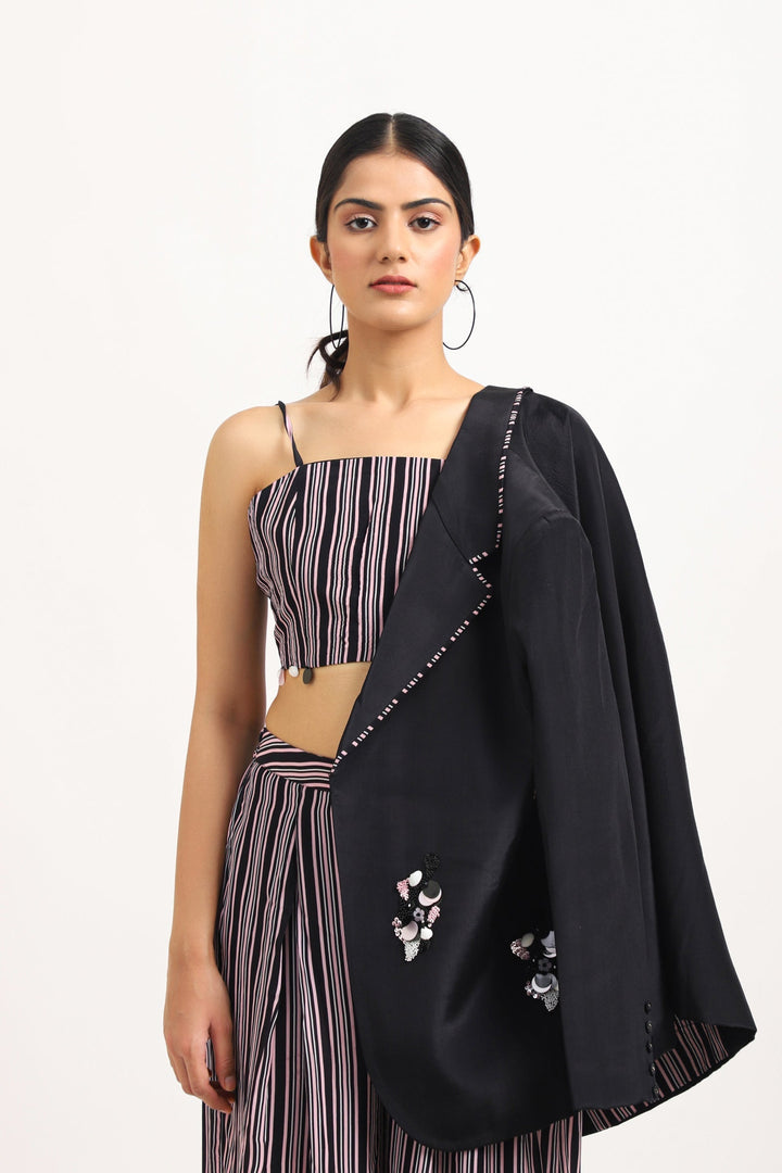 BLACK EMBROIDERED JACKET